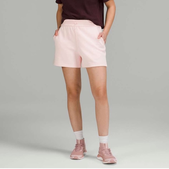 NWT Lululemon Softstreme High Rise Short 4” - Flush Pink - Size 2 - Picture 2 of 11